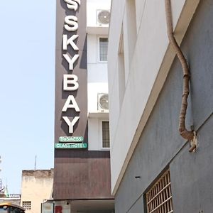 Fabhotel Sky Bay - Near Kodambakkam Railway Station
